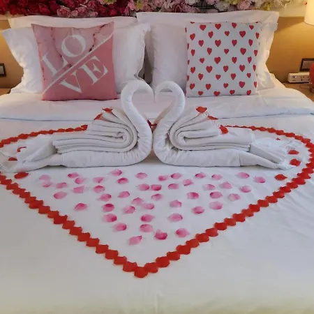 Caravel Hotel
