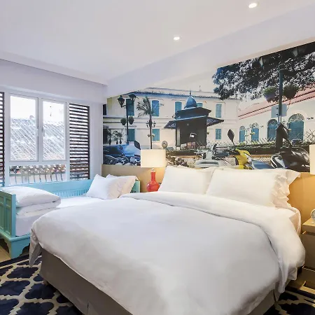 Caravel Hotel