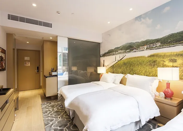 Caravel Hotel