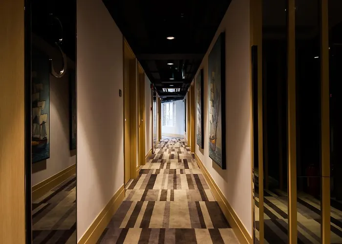Caravel Hotel 2*
